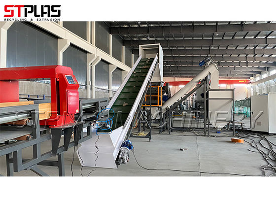 OEM Plastic Bottle Crushing Machine / Plastic Recycling Granulator 3-5T/H